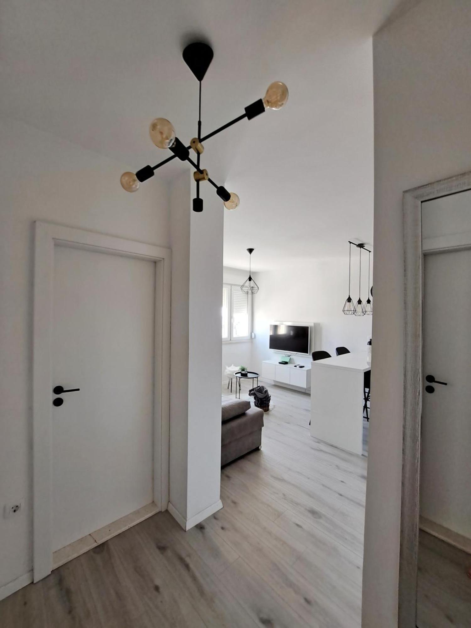 New! Top Apartment, Split View From Above Bagian luar foto