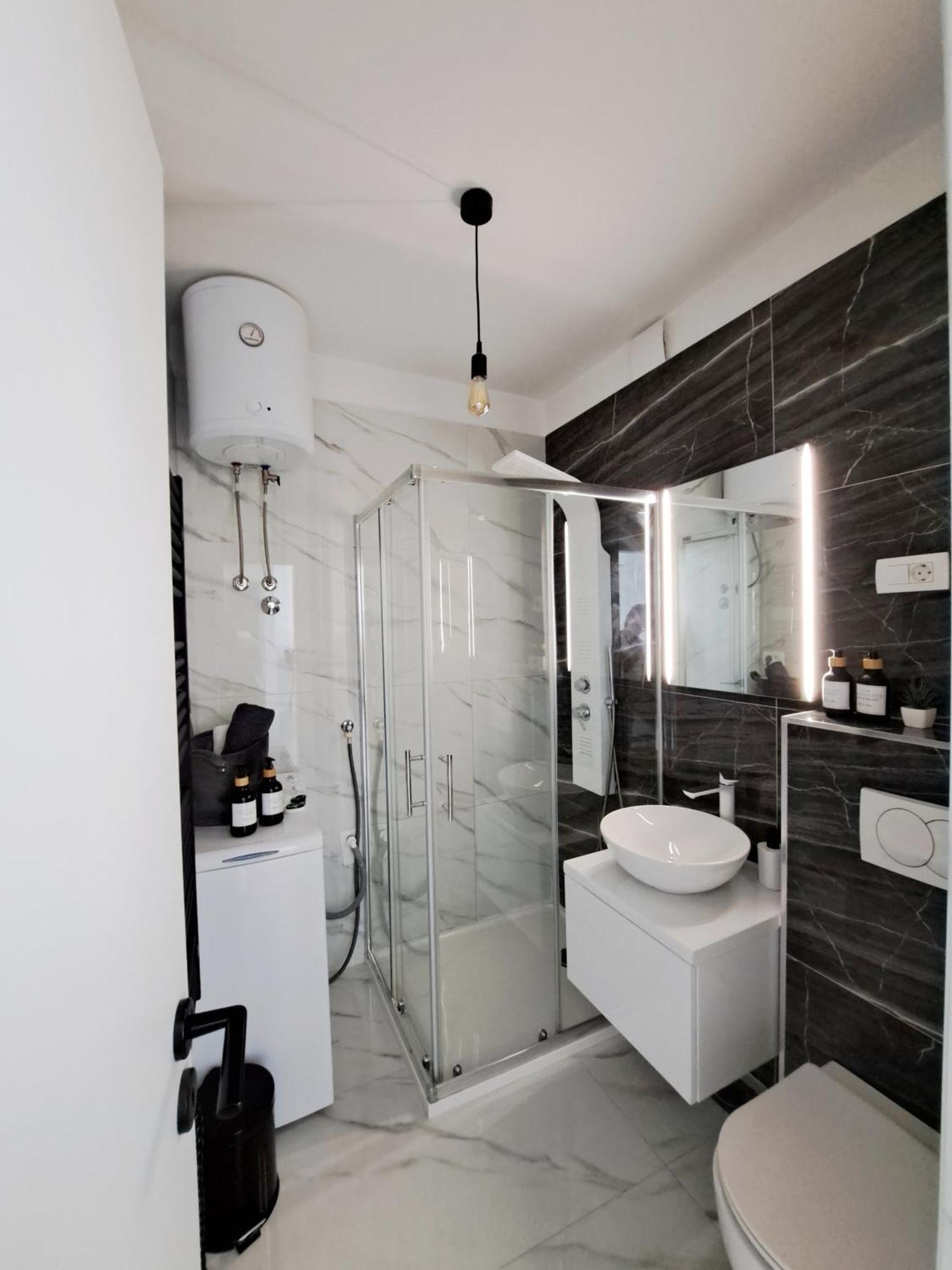 New! Top Apartment, Split View From Above Bagian luar foto
